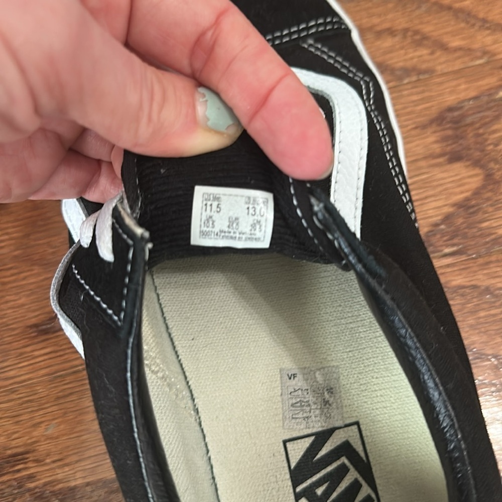 VANS Canvas Old Skool Black & White Shoes - Picture 3 of 5